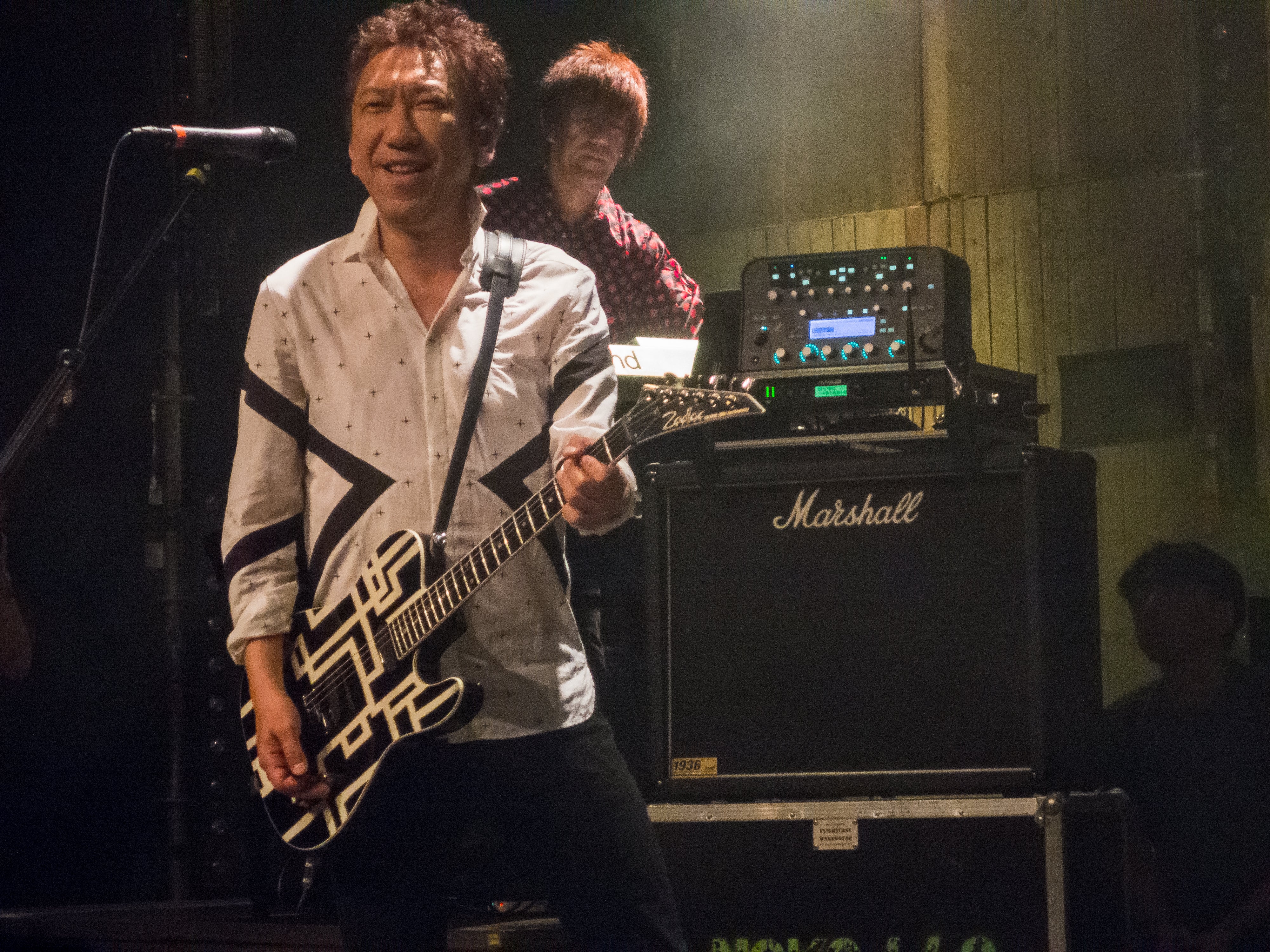 Hotei Tomoyasu photo