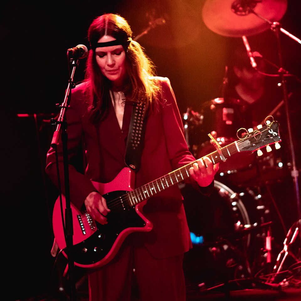 Juliana Hatfield photo
