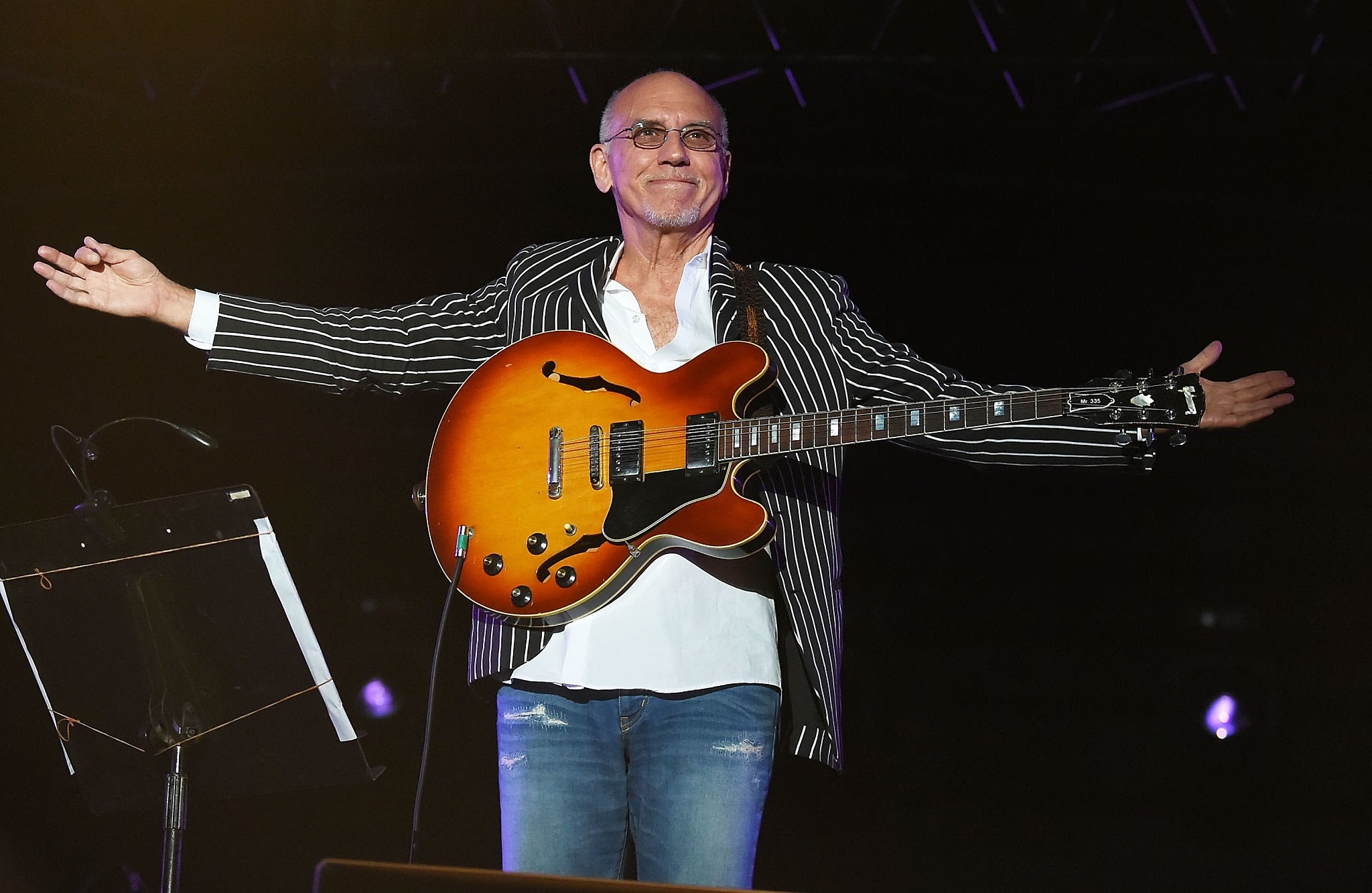 Larry Carlton photo