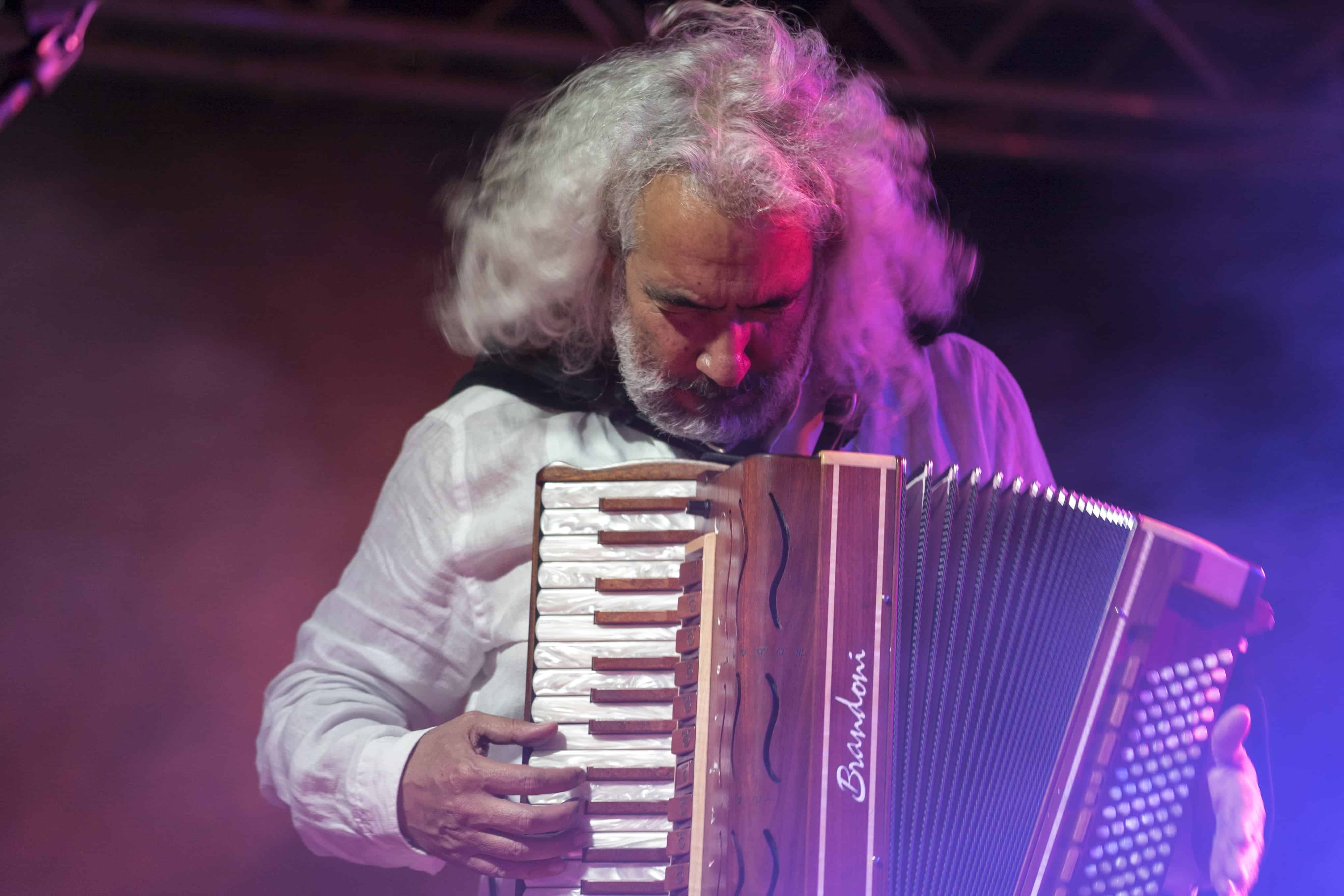 Manuel Obregón photo