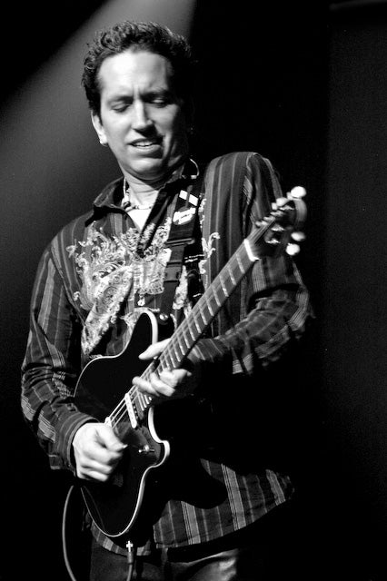 Neil Zaza photo