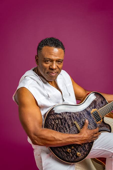 Norman Brown photo