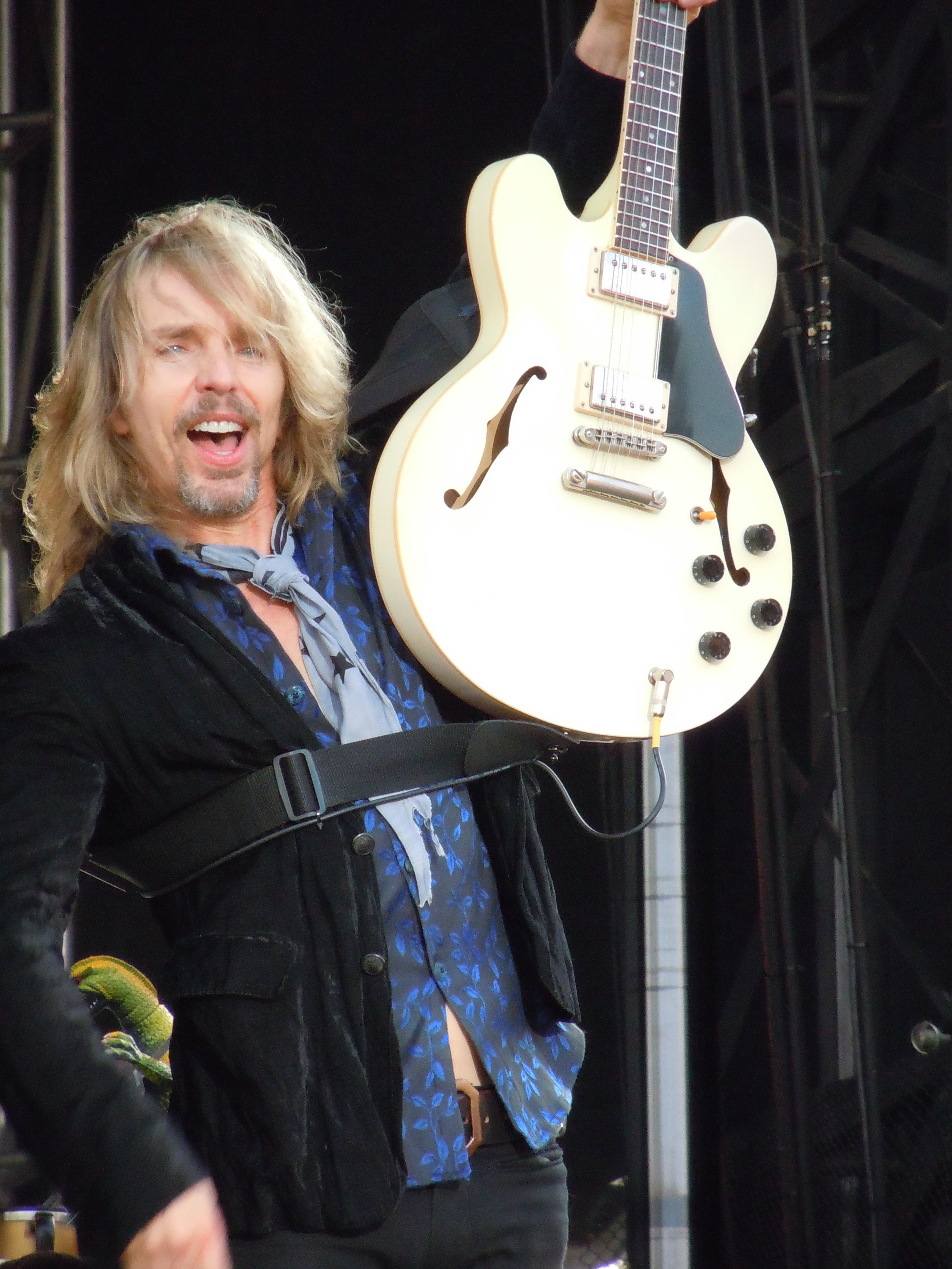 Tommy Shaw photo