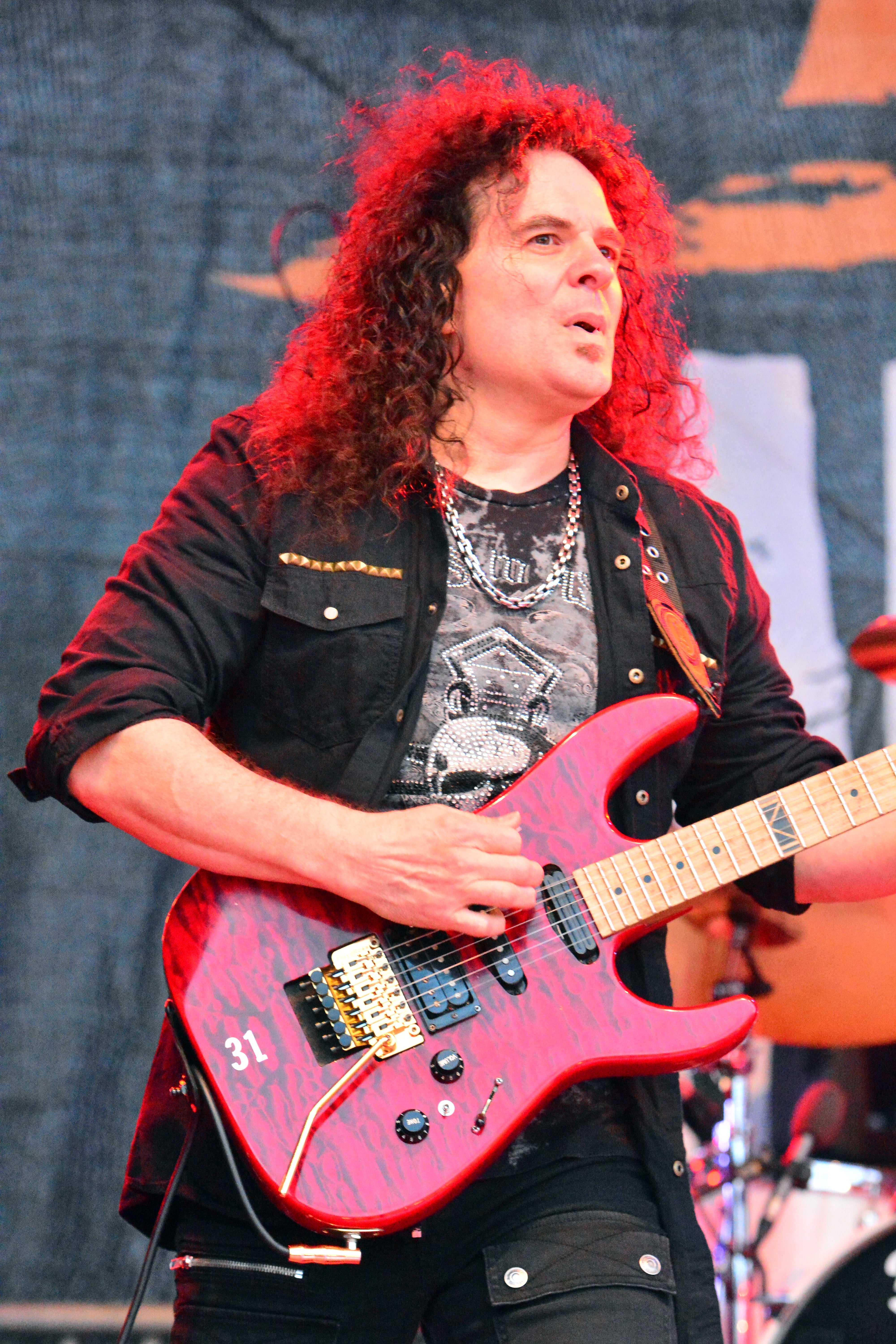 Vinnie Moore photo
