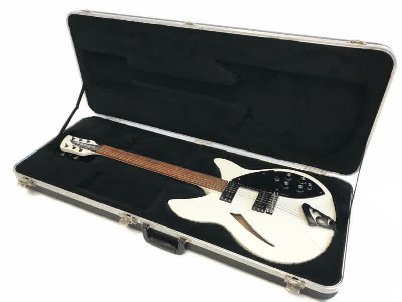 Rickenbacker 330 Tuxedo Pre Owned 1993 model